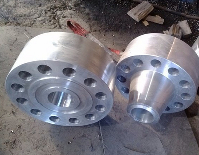 大口径焊接法兰卷制连接部分 管件栏目中的关键组件